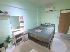 103 Lovely AC apartment with private kitchen