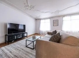 The R Apartment Hemmental