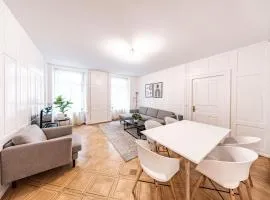 The R Apartment Munot - Old Town