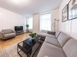 The R Apartment Munot - Old Town