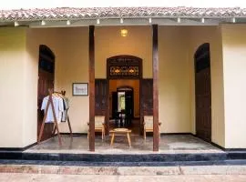 sea sons Ahangama Stay at a 100 yo manor house