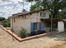Maisonnette individuelle avec accès piscine