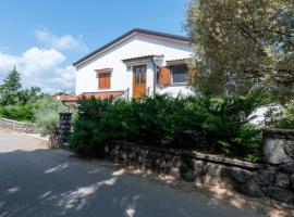 Holiday home Rozica by Villas Guide, hotel di Kras
