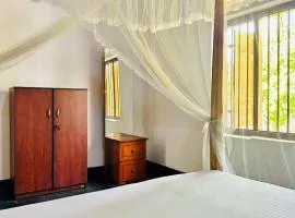 Villa Gihan - Double Room with Attached Bathroom