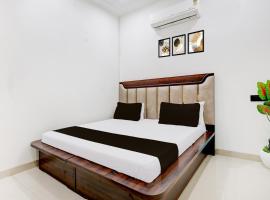 SPOT ON Dev Hotel And Guest House โรงแรมในCharkhi Dādri