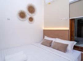 Alpha Room Syariah Hotel, hotel em Timuran