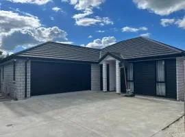 Amazing Spacious 4 Bedrooms House in Cambridge