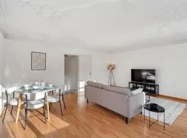 The R Apartment Hemmental