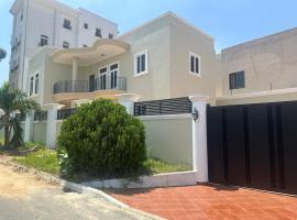 Urban Oasis Rental, готель у місті Otele