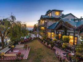 Villa Mountain Crest Kasauli with Treehouse , Sundeck & Breakfast, Hotel in Dagshai