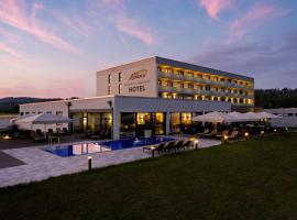 Rebhan's Business und Wellness Hotel, Hotel mit Pools in Neukenroth