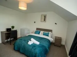 Queens Court Ensuite Studio