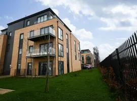 2BR Apartment Near Outlet & Station with Lift