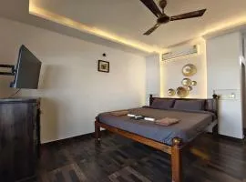 The French Villa Elite