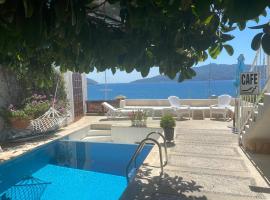 Castle81homes Women Hostel - only for women, hostel in Marmaris