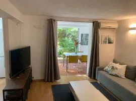 T2 en rez-de-jardin en plein coeur de la Londe les Maures