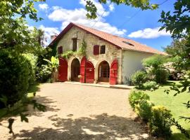 Gite Le Bousquet Au Pays Basque, hotell i Sames