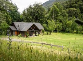 Casa Ekuwun para hasta 10 personas, hotel em Rumiñano
