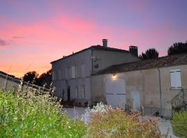 La Vieille Distillerie, hotel din Le Tâtre