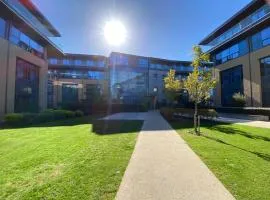 Modern 2-Bed Apartment in Blu Bracknell