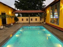 Sthavya by MagoStays - 3BR Pool Farmhouse, hotel v mestu Farrukhnagar