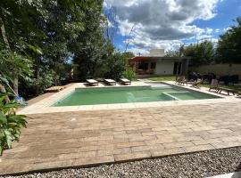 Aires- Casas de campo, viešbutis mieste Vilja Karlos Pasas