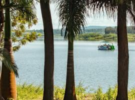 Eagle View Farm & Lake Retreat, hotel i Gashora
