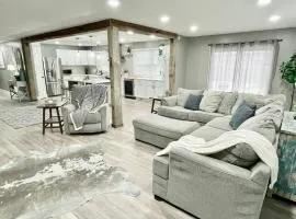 Rustic Chic in Charming Center Grove w Fenced Yard