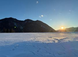 Pension Hutterer, hotel em Scharnstein
