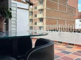 Hostal CasaBlanca, Laureles Estadio