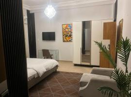 Bella casa Hotel, hotel em Monróvia