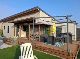 Chalet 3 chb, 2 sde, domaine sécurisé avec piscine chauffée, proche plages Méditerranée - FR-1-783-22