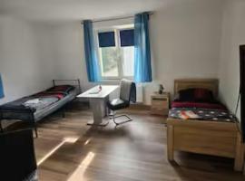 Schöne Vollausgestattete Monteurs- Gästewohnung nähe Raffinerie Leuna und Geiseltalsee 0306, hotel v destinaci Braunsbedra
