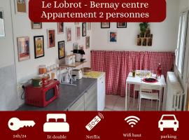 Le Lobrot - studio 2 personnes - parking facile, hotel en Bernay