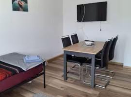 Schöne Vollausgestattete Monteurs- Gästewohnung nähe Raffinerie Leuna und Geiseltalsee 0303, hotel v destinaci Braunsbedra