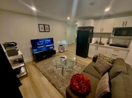 Cozy Apartment close to Moncton Airport, hotel in Dieppe