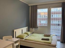 Roland apartment WestND