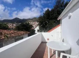 Machico Village Apartment - Private terrace and car park