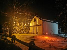 Chata z Kraja – hotel w mieście Józefów