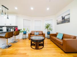 4BR Family-Friendly Worcester Home - Near Parks - Perfect Summer Base 16-2, Hotel in Worcester
