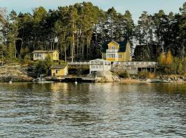 Exclusive Archipelago Idyll With Magical Sunsets, hotel em Ramsö