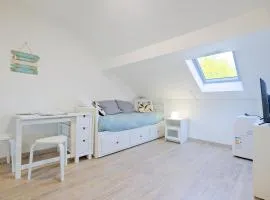 Le studio de Louise, tout équipé, lumineux