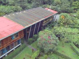 Celeste Mountain Lodge, hotel v destinaci Bijagua