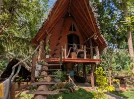 Sigiri Hunter's Eco Tree lodge