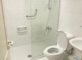 BESTbeachNEWLYrenovatesPOOLSgatedREGINAgardens1