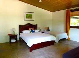 Naranjo Ferry & Roadside Inn