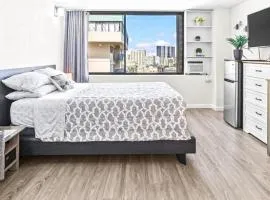 Hawaiian monarch cozy studio