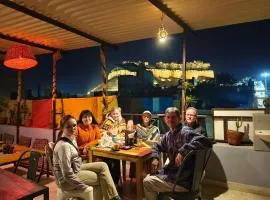 Incredible's Hostel & Safari