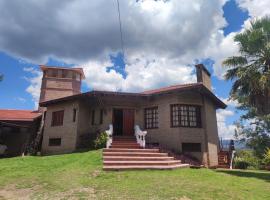 Hotel El Castillo, hotel a prop de Aeroport internacional de Ingeniero Aeron&aacute;utico Ambrosio L.V. Taravella, a Mendiolaza