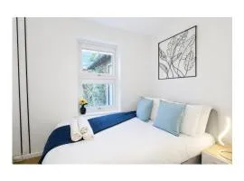 PERIDOT, 2 br with garden, parking, Addenbrookes, Nr
